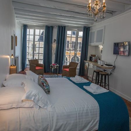 Berceau Henri II Appartement Le Mans Buitenkant foto