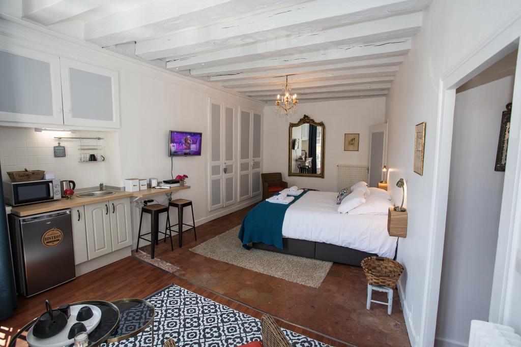 Berceau Henri II Appartement Le Mans Buitenkant foto