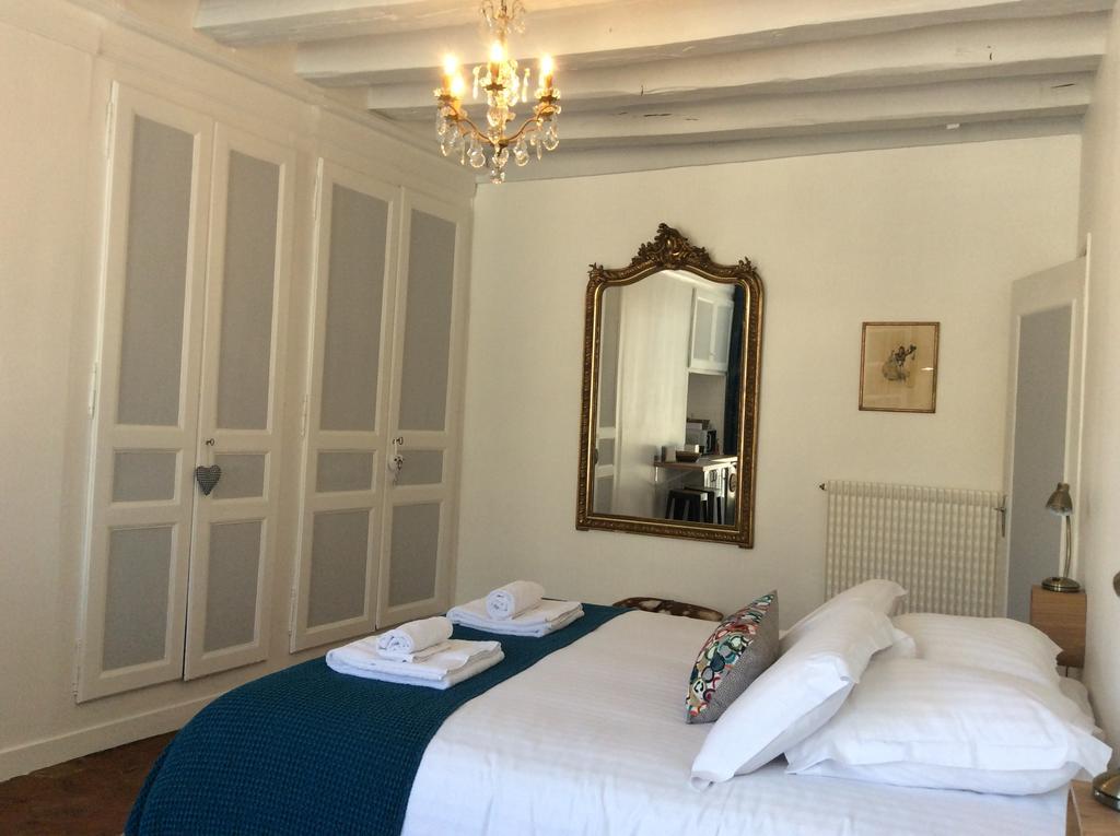 Berceau Henri II Appartement Le Mans Buitenkant foto