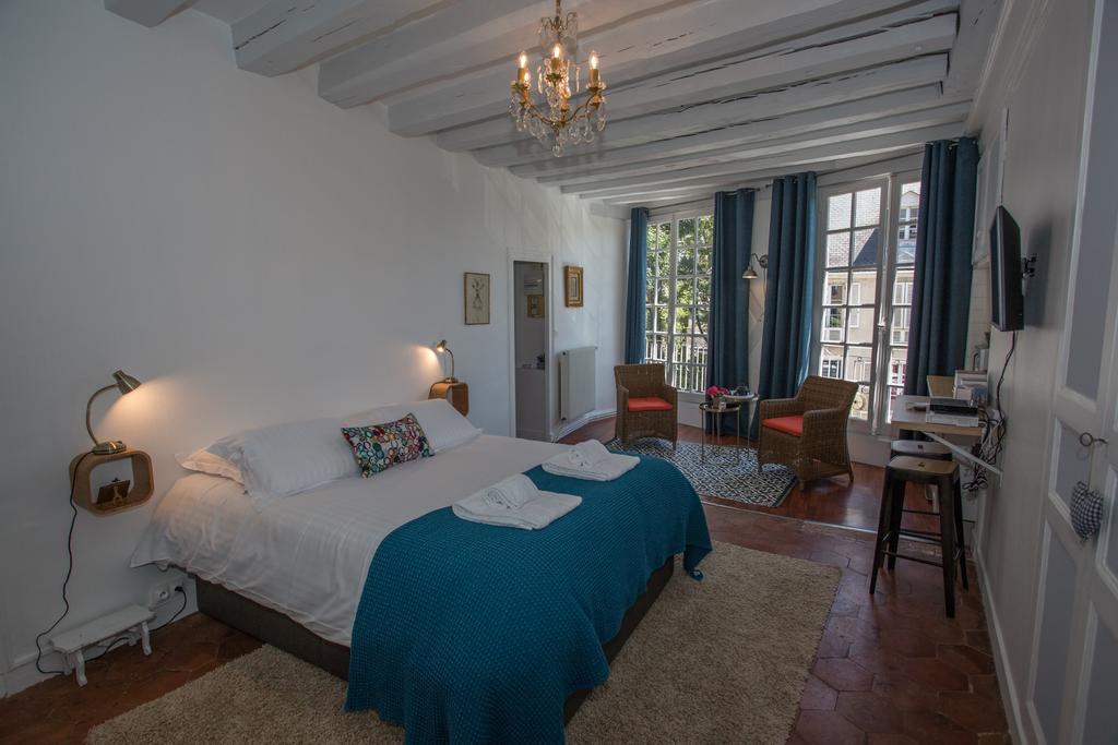 Berceau Henri II Appartement Le Mans Buitenkant foto
